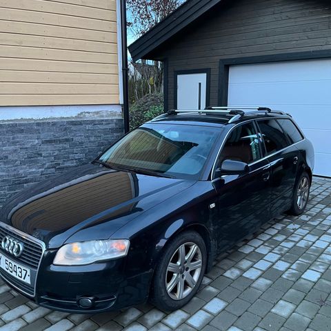 Audi A4 1.8T quattro 2005 selger som deler.