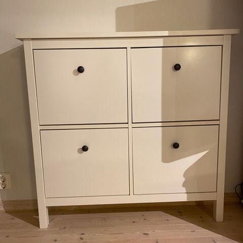 Hemnes skoskap