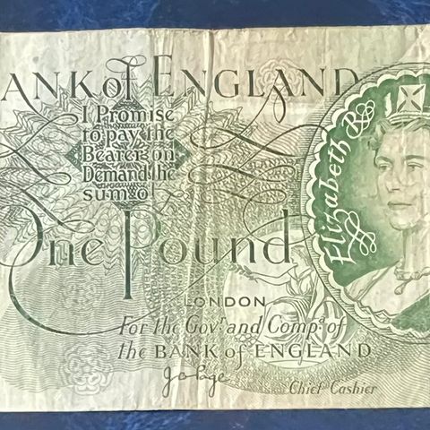 STORBRITTANIA.  1 POUND 1970. P-374g.2. Kv. 1