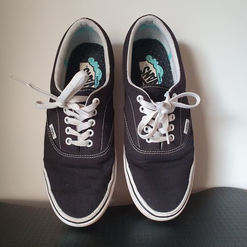 Vans Authentic Black - strl. 42 (US 9)