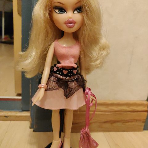 BRATZ sweet heart 💗 Lilee doll 💗SELGES HBO