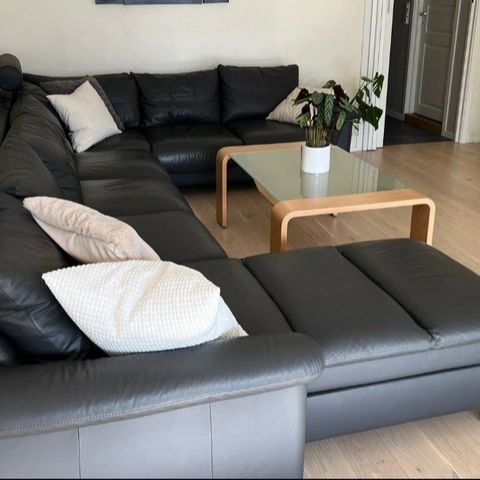 Nypris 100.000kr Ekornes E40 sofa med bord