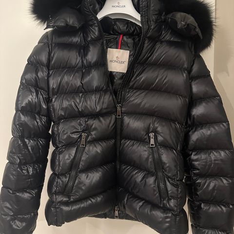 Moncler Badyfur jakke