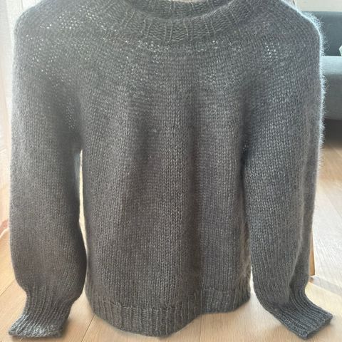 Hjemmestrikk - Saturday Night Sweater fra Petiteknit - str S