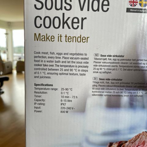 Selger vakum maskin og en Sous vide cooker. Følger med vakum ruller.