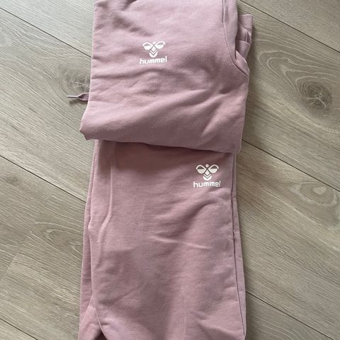 Hummel joggedress str 152