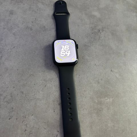 Apple Watch Series 8 45MM nike