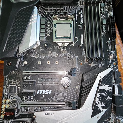 Core i9 9900k Cpu Plus Msi Hovedkort socket 1151 Selges!