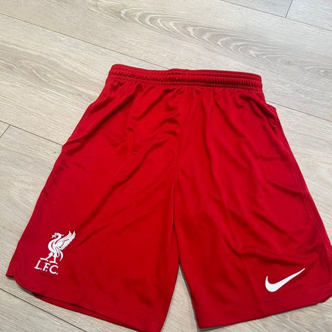 Original Liverpool Hjemmeshorts 2023/24 Barn str 158-170