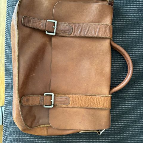 Herreveske i skinn / Mens Leather Satchel Bag