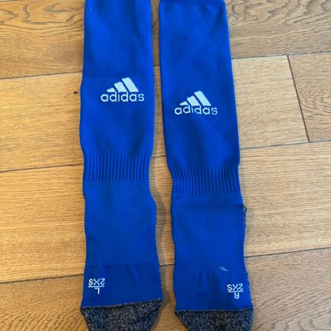 Adidas fotball sokker størrelse 2 xs