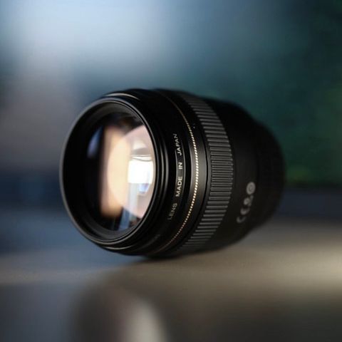 Canon EF 85mm f/1.8 USM