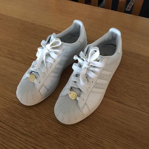 Adidas sko str 40/41