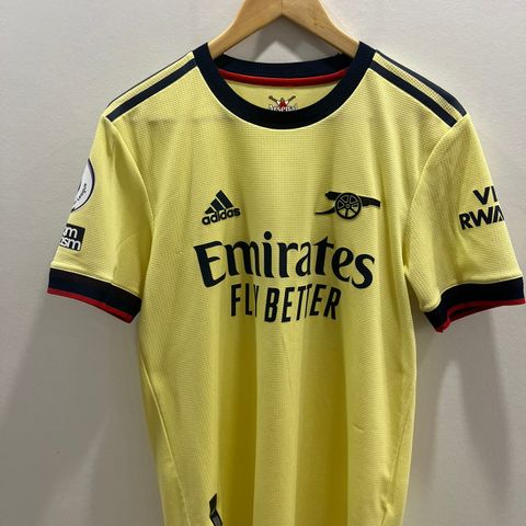 Arsenal bortedrakt 21/22 (Player Edition). Ødegaard 8