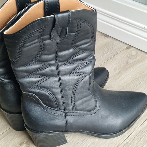 Ubrukte boots