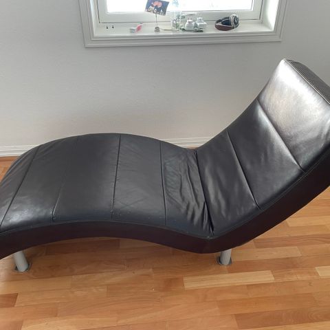 To stk. Vintage skinn stol/stressless/sjeselong selges!