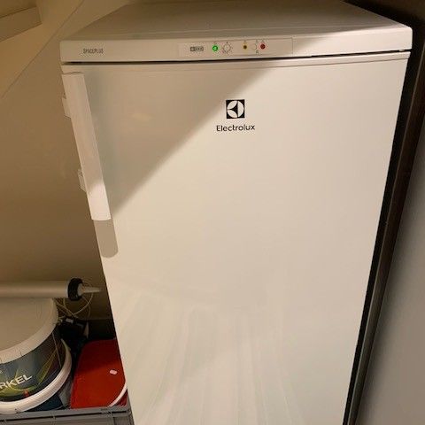 ELECTROLUX fryseskap