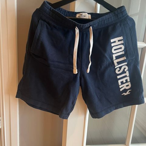 Shorts fra Hollister (college-stoff)