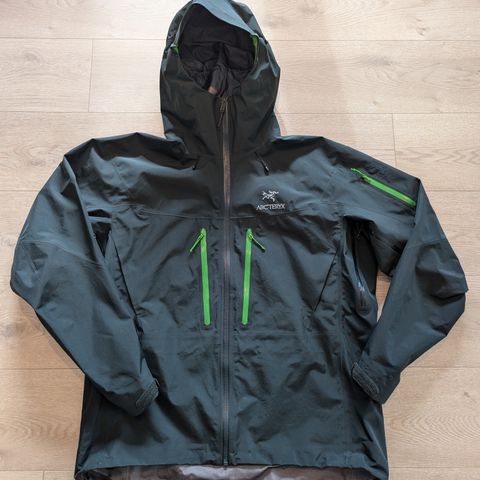 Arcteryx Alpha SV - Tidenes beste skalljakke