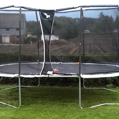 Trampoline