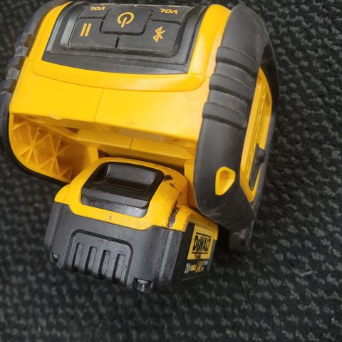 Dewalt DCR006 Bluetooth høytaler inkl 1 batteri