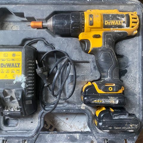 DeWalt drill selges billig