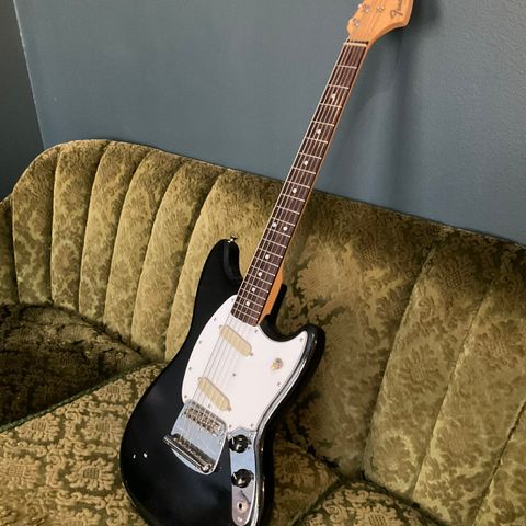 Fender Made in Japan Traditional 60s Mustang