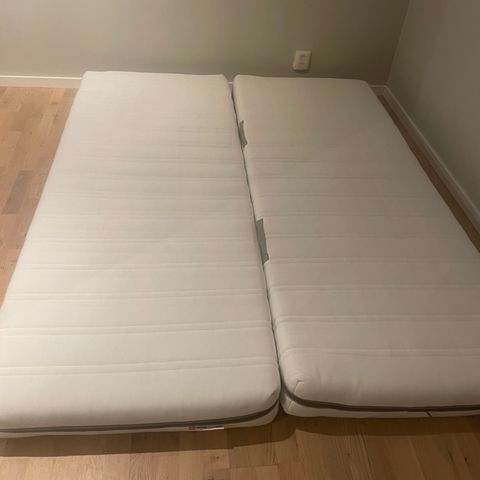 Malvik Ikea Madrass 80x200 , 2 stk inkl. madrasskile