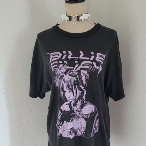 Oversized Billie Eilish emo/punk t-skjorte! Mall goth, rock, band