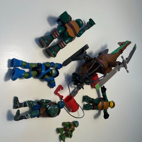 TMNT pakke med figurer & helikopter