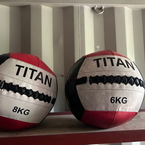 Wallballs / vektballer 8 og 6 kg