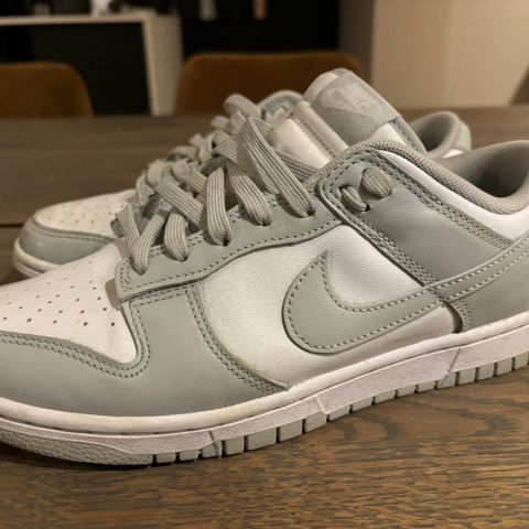 Nike Dunk Low pent brukt 41