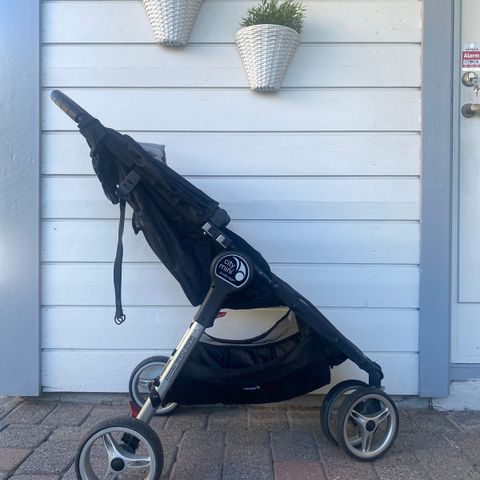 Pent brukt Babyjogger City Mini med extra fotstøtte og brett