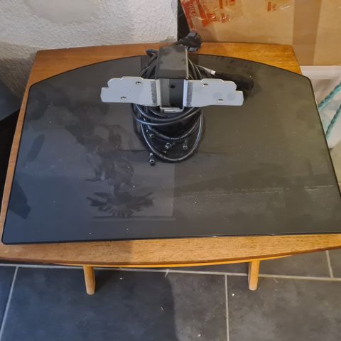 Tv fot + skruer til Sony TV model number KDL - 52Z5500