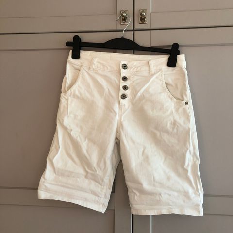 Shorts Marylay str XS hvit dame pent brukt (S-XS)