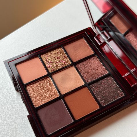 Huda Beauty Chocolate Brown