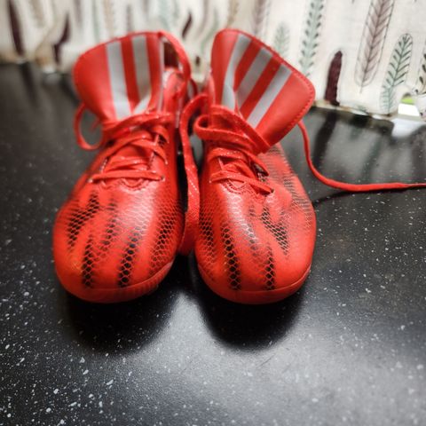 Adidas fotballsko