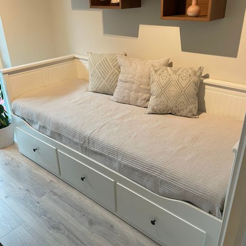 Ikea hemnes dagseng selges