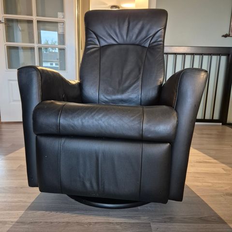 Svart Hjellegjerde recliner