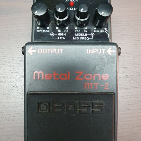 Boss Metal Zone selges