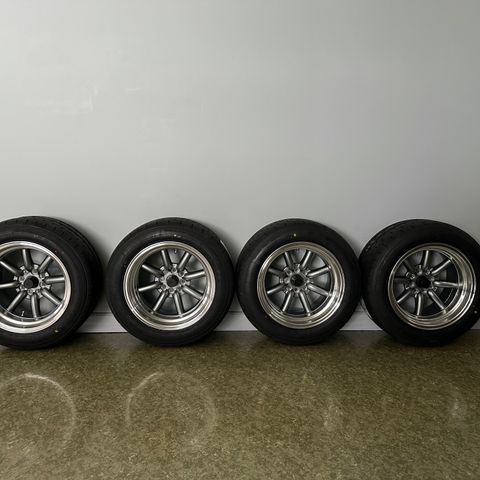 Felger Japan Racing JR19 15x9 ET-13 4x100/108 Med Dekk 225/50 r15 Yokohama A052