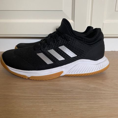 Adidas gymsko størrelse 39 1/3