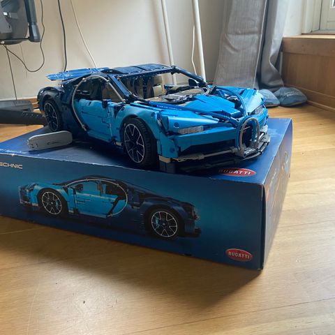 Bygd lego bugatti til salgs