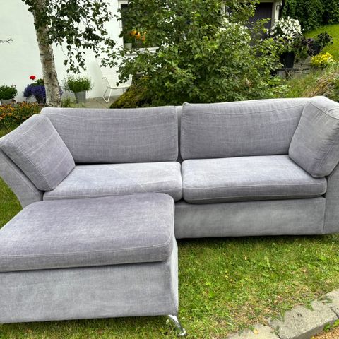 Pent brukt sofa m/pall