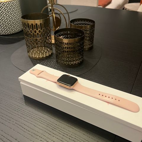 Apple Watch Series 5 44 mm Gold Pink Sand m. original eske