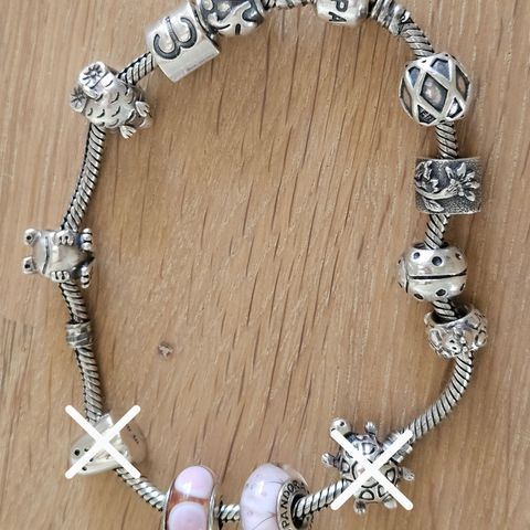 Pandora med 10 charms!