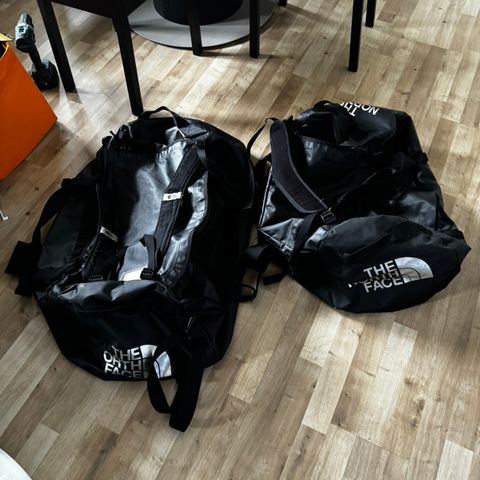 North Face vannavstøtende bag, kan også brukes som sekk XXL