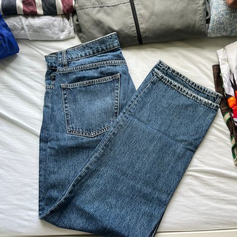 Violent loose jeans