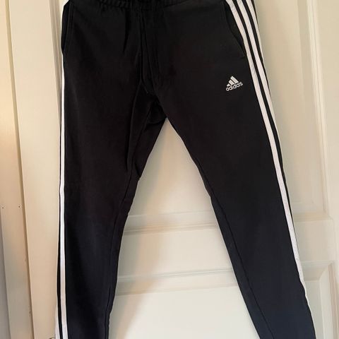 Adidas joggebukse str S