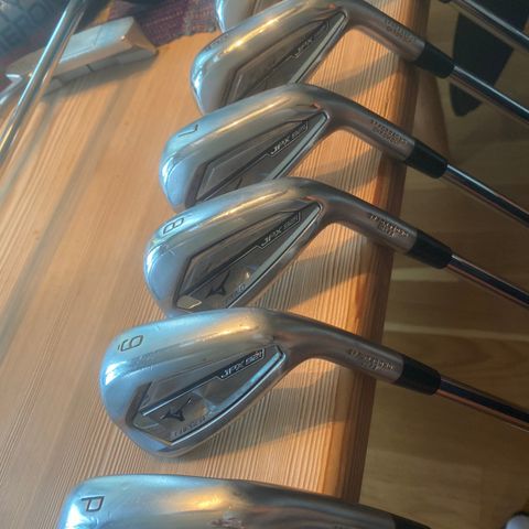 Mizuno JPX 921 forged jern